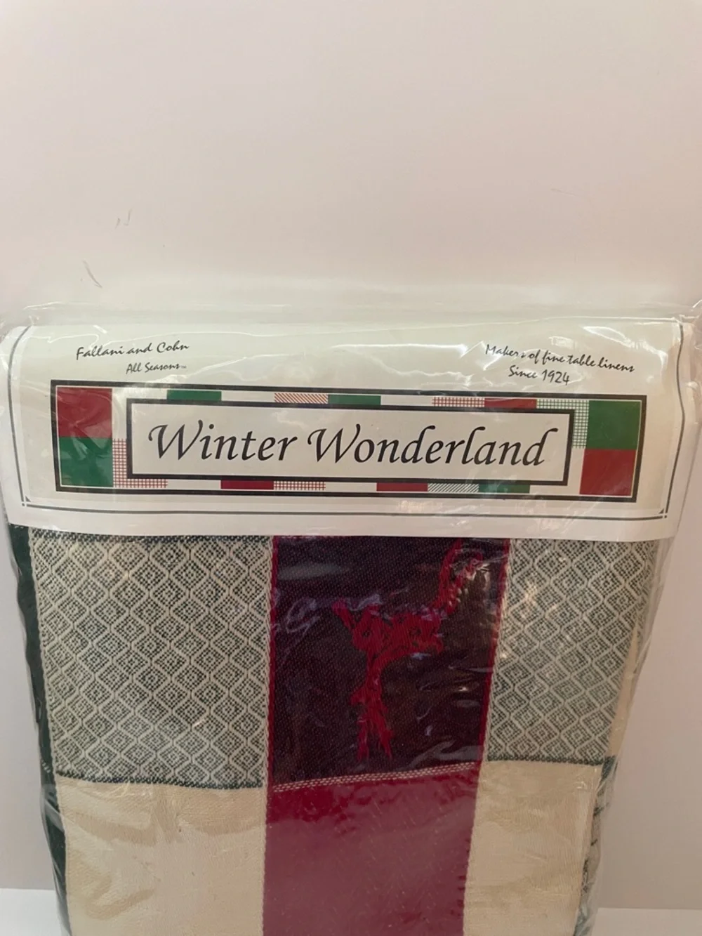 NWT SET OF WONDERLAND Plaid Holiday Kitchen Towels & Tablecloth.